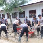 Brimob Polda Banten Bersihkan SMA Negeri 1 Tanah Jambo Aye, Wujud Nyata Komitmen Polri Dukung Dunia Pendidikan