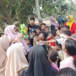 AOC Hadir di Himpitan Glondongan Kayu Untuk Anak Negeri Di Langkahan