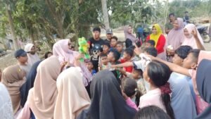 AOC Hadir di Himpitan Glondongan Kayu Untuk Anak Negeri Di Langkahan