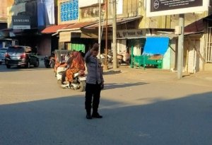 Polsek Banda Sakti Atur Lalu Lintas di Titik Rawan Kemacetan Jelang Berbuka Puasa