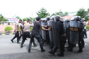 Asah Kemampuan Pengendalian Massa, Polres Aceh Utara Gelar Latihan Dalmas Rutin