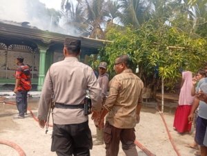 Polisi Gerak Cepat Datangi Lokasi Kebakaran, Rumah Warga di Syamtalira Bayu Ludes Terbakar