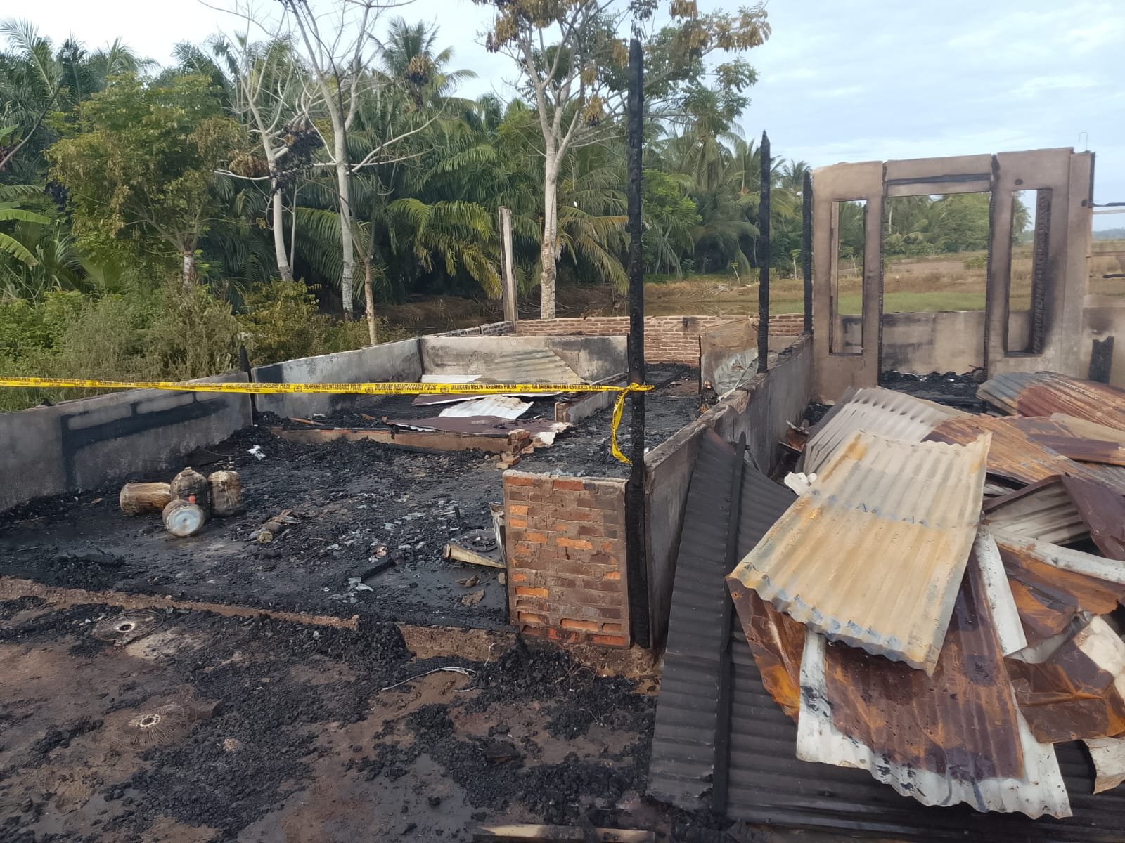 Warkop Sekaligus Rumah di Seunuddon Ludes Terbakar, Kerugian Capai Rp130 Juta