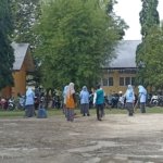 Gotong Royong Sambut Iduladha 1447 H, SMA Negeri 3 Putra Bangsa Lhoksukon Bersihkan Lingkungan Sekolah