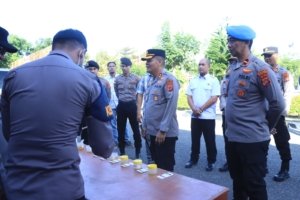 Perkuat Pengawasan Internal, Kapolres Aceh Utara Pimpin Tes Urine dan Pemeriksaan Telepon Genggam Personel