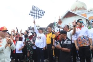 Gerak Jalan Santai Milad ke-800 Samudera Pasai, Kapolres Aceh Utara Turut Ambil Bagian